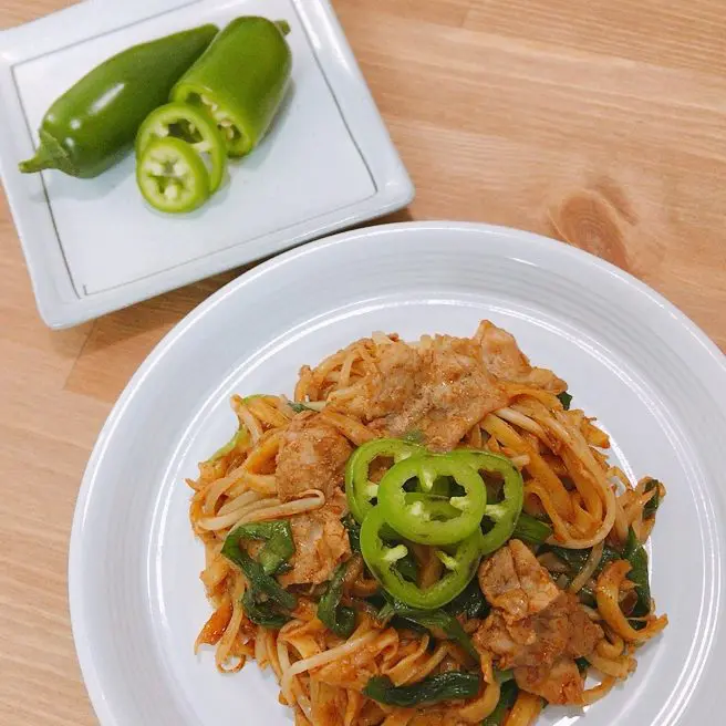 Habanero and Jalapeno Yakisoba