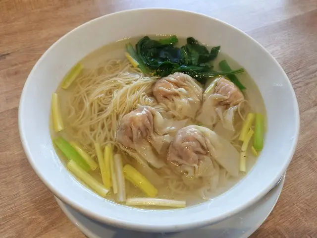 Wonton noodles